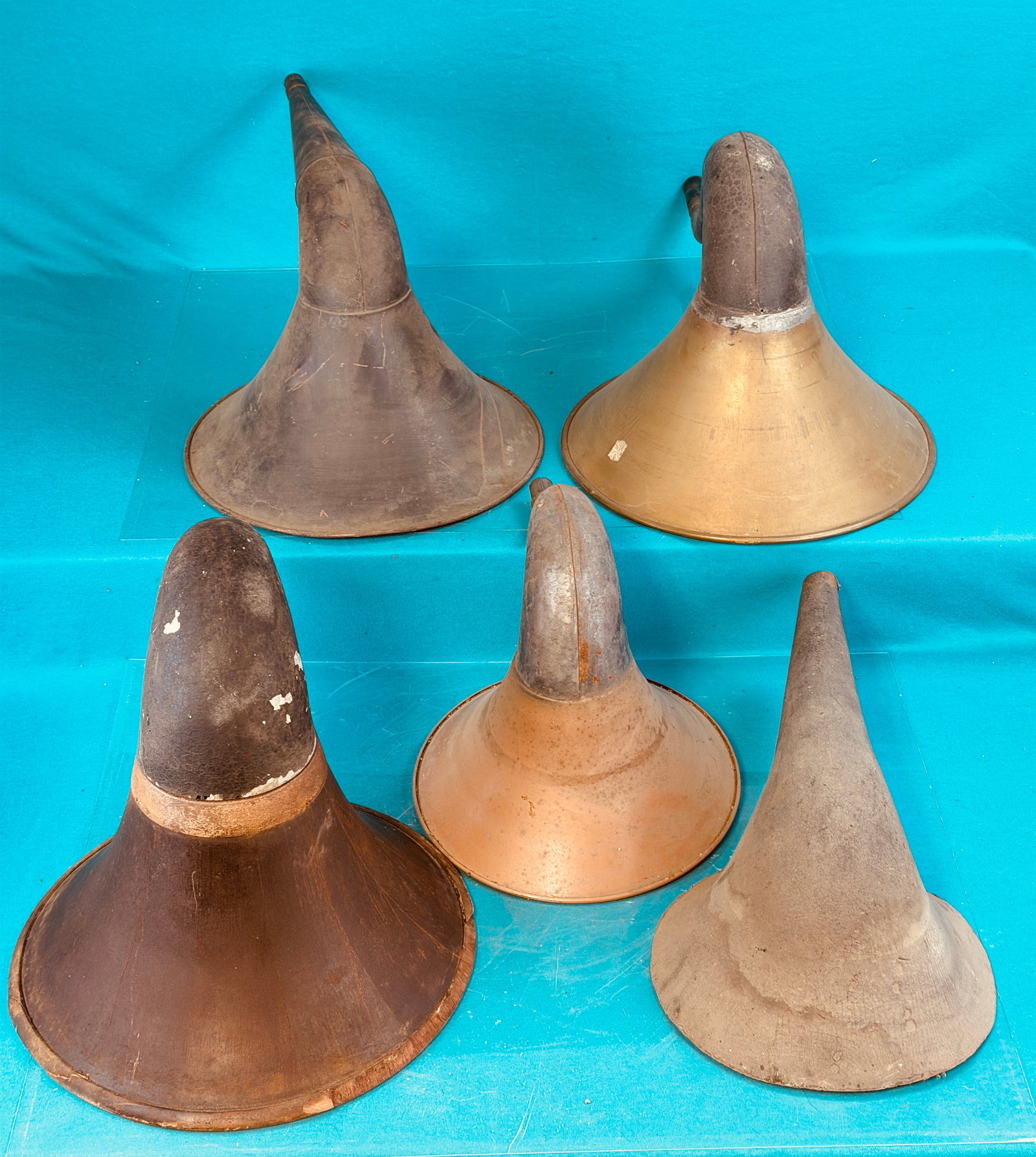 Lot 5 1920's Radio Speaker Horns (1 of 6)