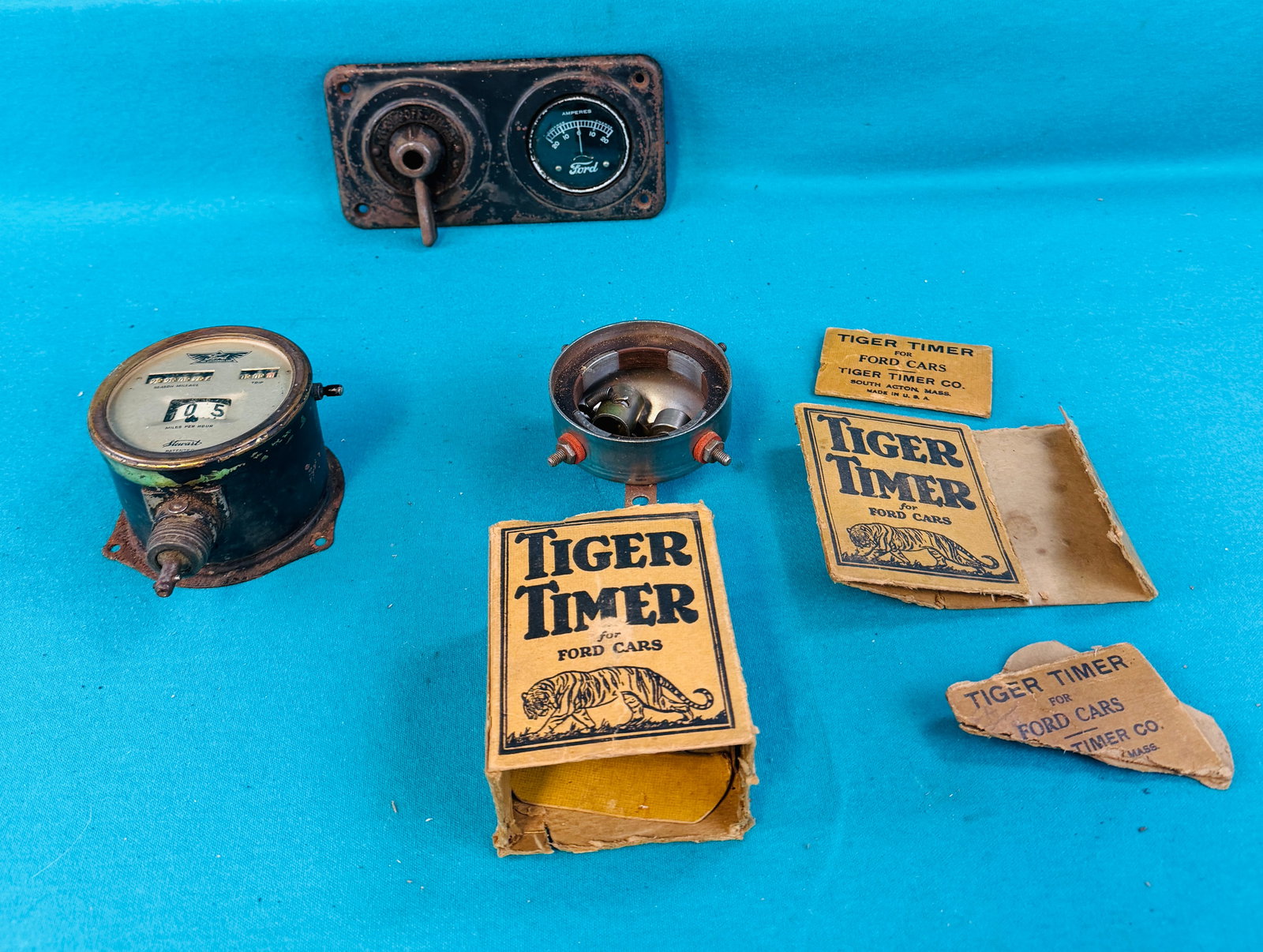 Early Ford Speedometer & Ford Tiger Timer (1 of 11)