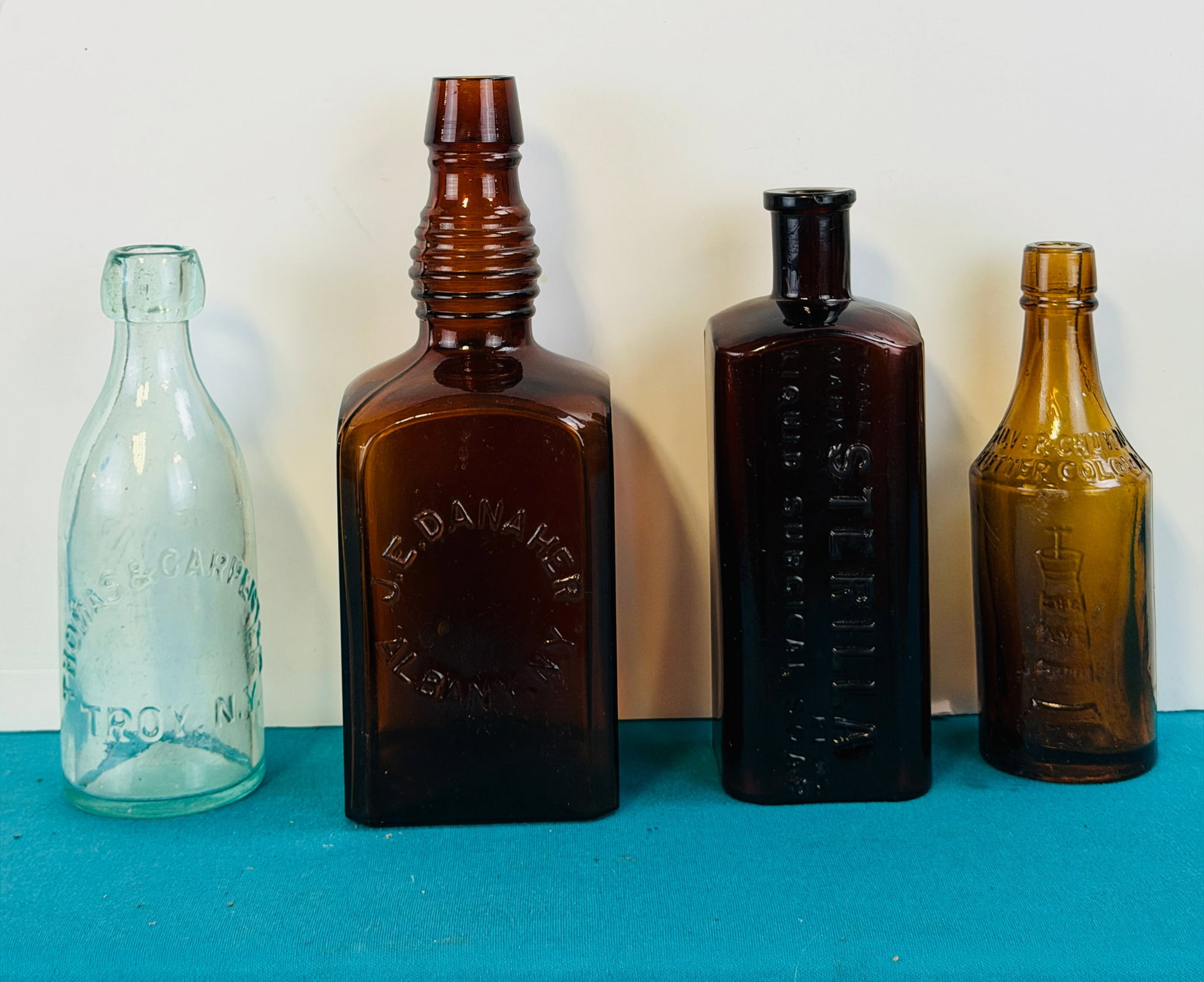 Lot 4 Antique Bottles (1 of 8)