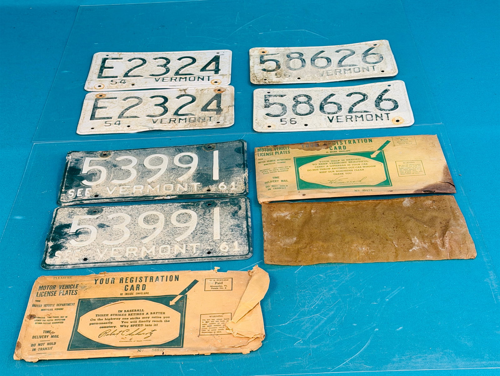 Lot 6 1950-60 Vermont License Plates: Lot of six Vermont 1950-60's era license plates. Condition - is as shown. In house shipping available on this lot.