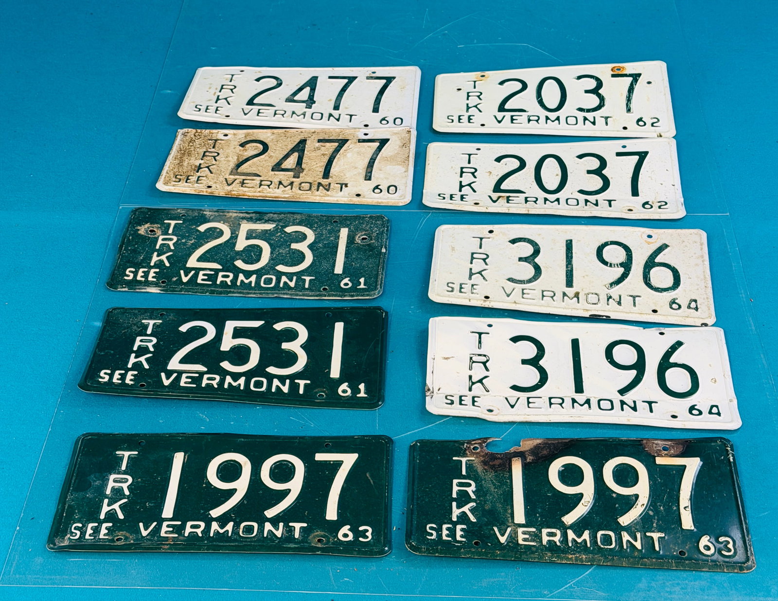Lot 10 1960's Vermont Truck License Plates: Lot of ten 1960's Vermont truck license plates which includes pairs. Condition - is as shown. In house shipping available on this lot.