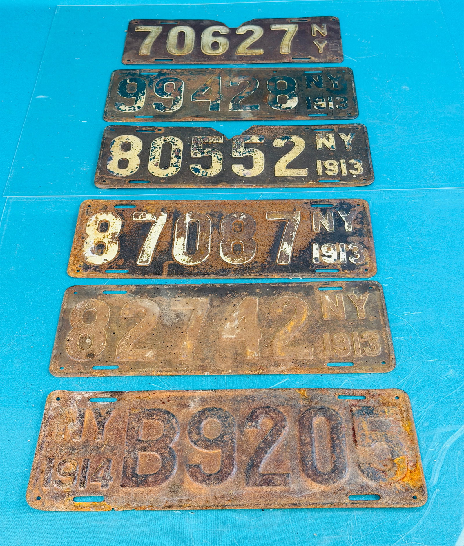 Lot 6 1913-1914 NY License Plates (1 of 4)