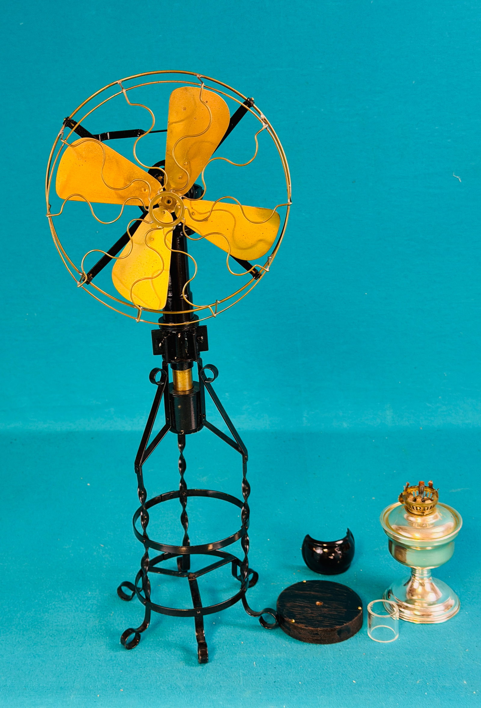 21 1/2" Model Hot Air Fan (1 of 3)