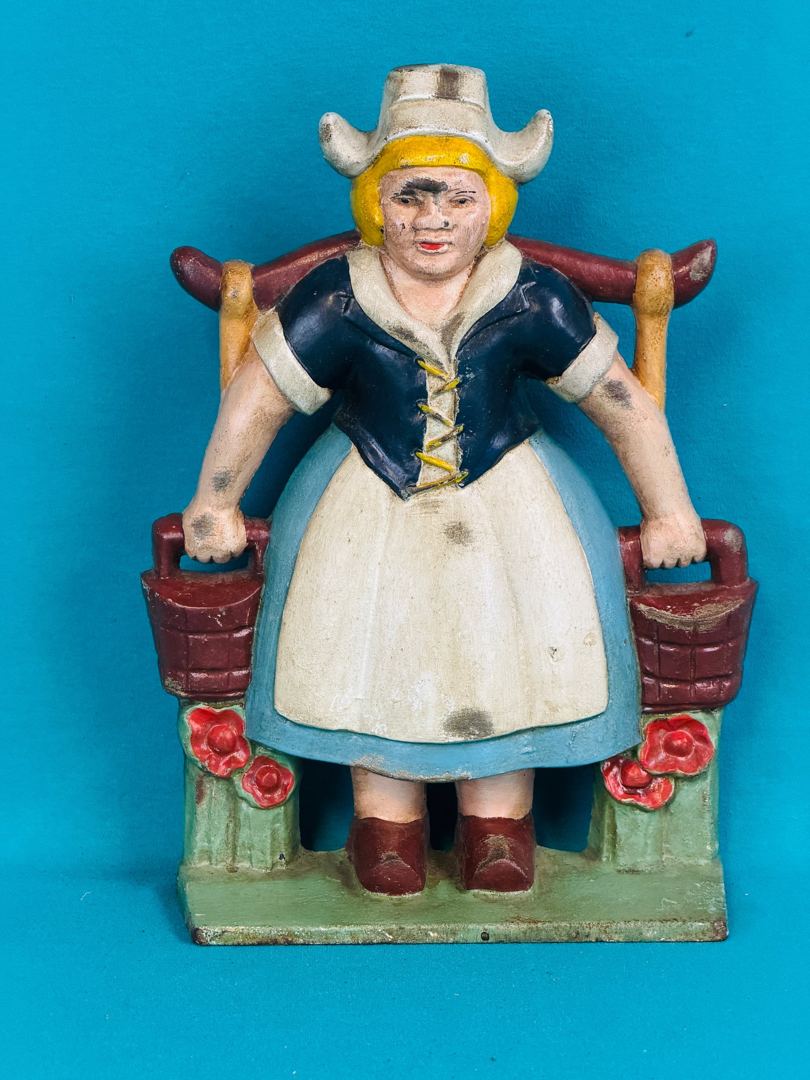 Vintage Cast Iron Dutch Woman Doorstop (1 of 4)