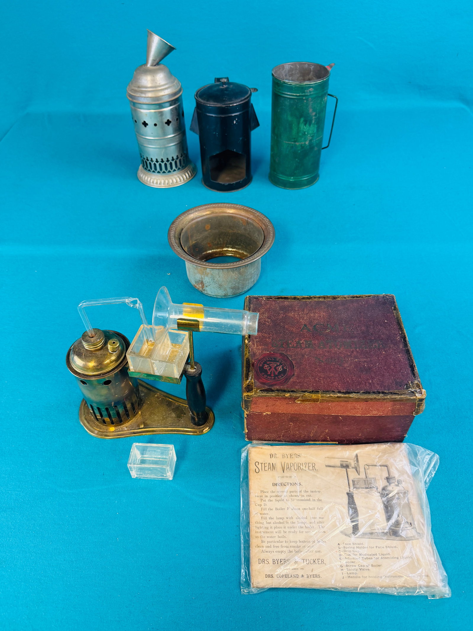 Antique Vaporizer With Box And Warmers (1 of 11)