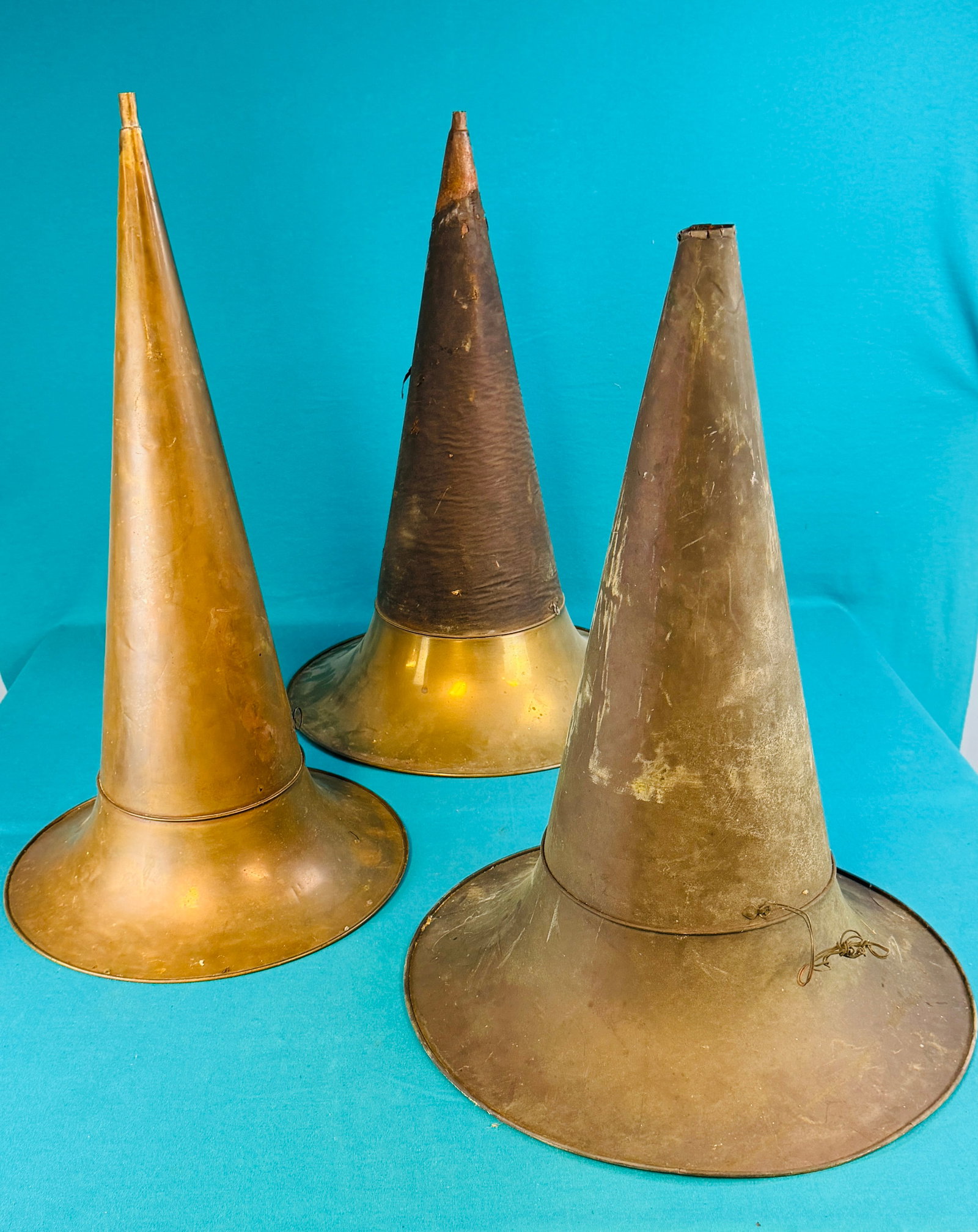 Lot 3 Antique All Brass Phonograph Horns (1 of 2)
