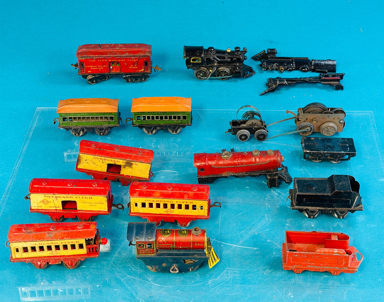 Lot Antique Toy Trains Etc (1 of 8)