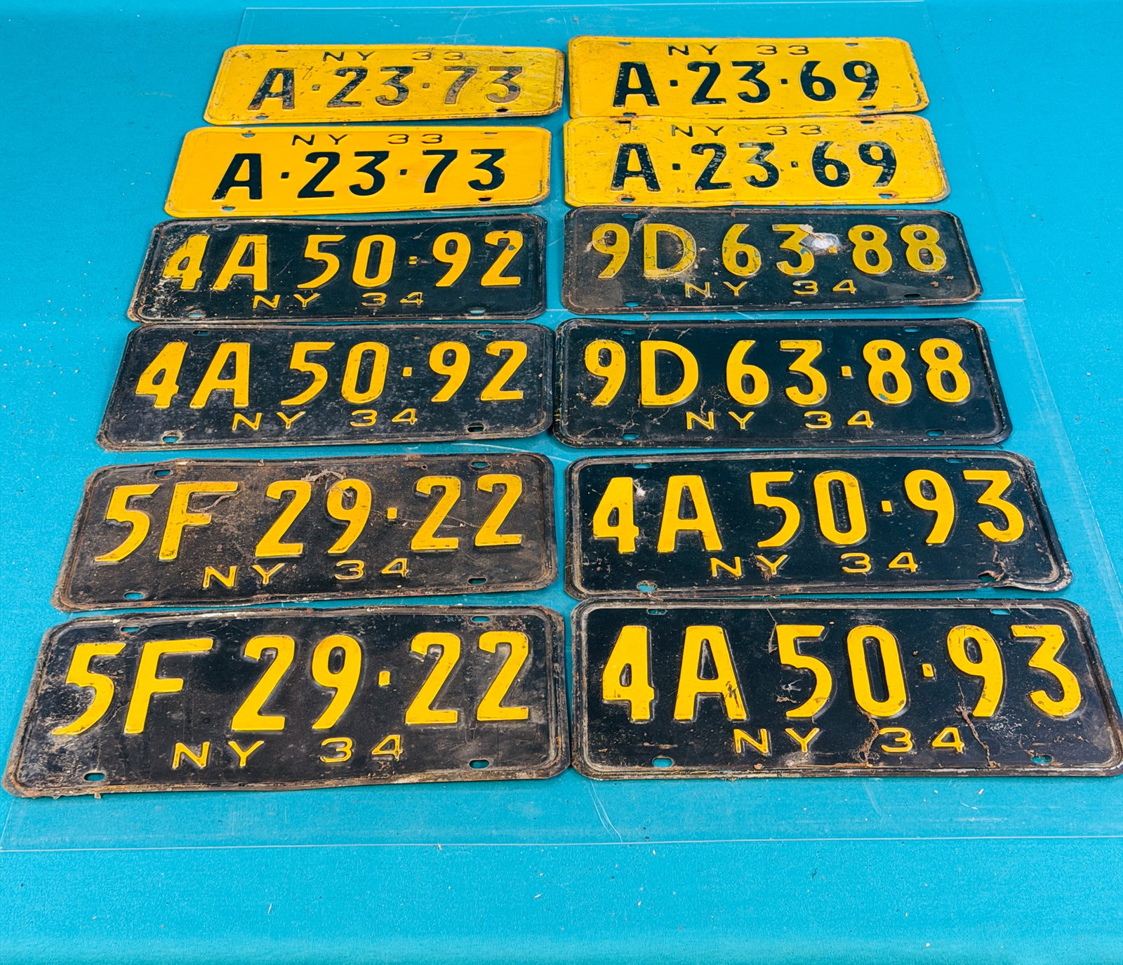 Lot 6 Pair 1930's NYS License Plates: Lot of six pair of 1930's New York State license plates. Condition - is as shown. In house shipping is available on this lot. Approximate weight for this lot is 10 pounds.