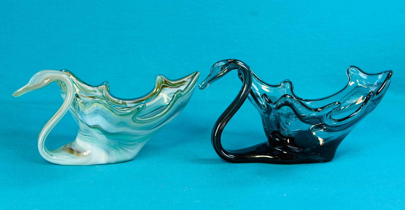 Pair Vintage Murano Glass Swan Figurines (1 of 9)