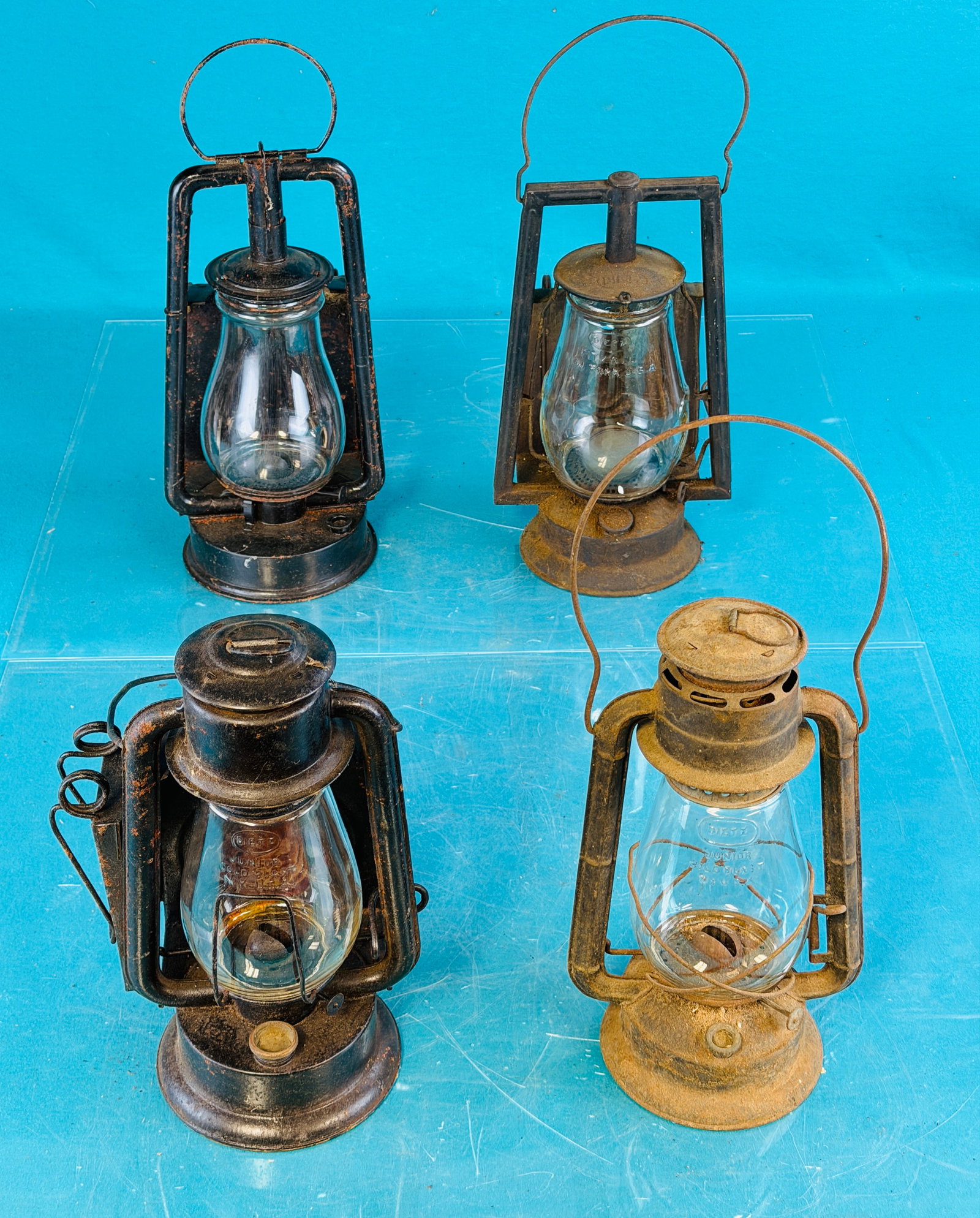Lot 4 Early Kerosene Lanterns Incl Buckboard (1 of 14)
