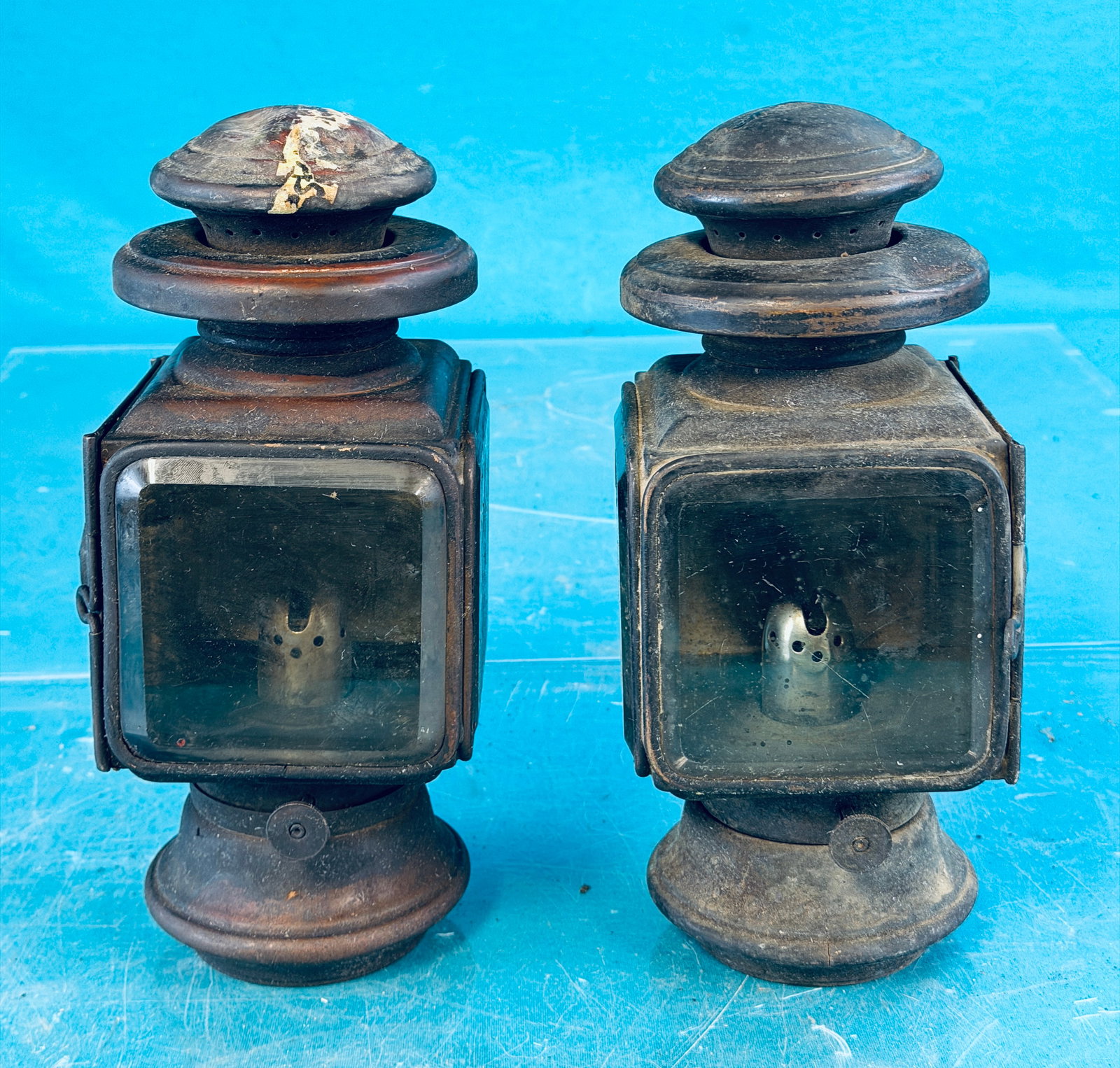 PR Early Brass Atwood Castle Co Auto Lamps: Pair of early brass Atwood Castle Co kerosene automobile lamps / lights which are marked as being model 104A. Condition - couple small dents and need a good cleaning but otherwise appear fine. A nice 