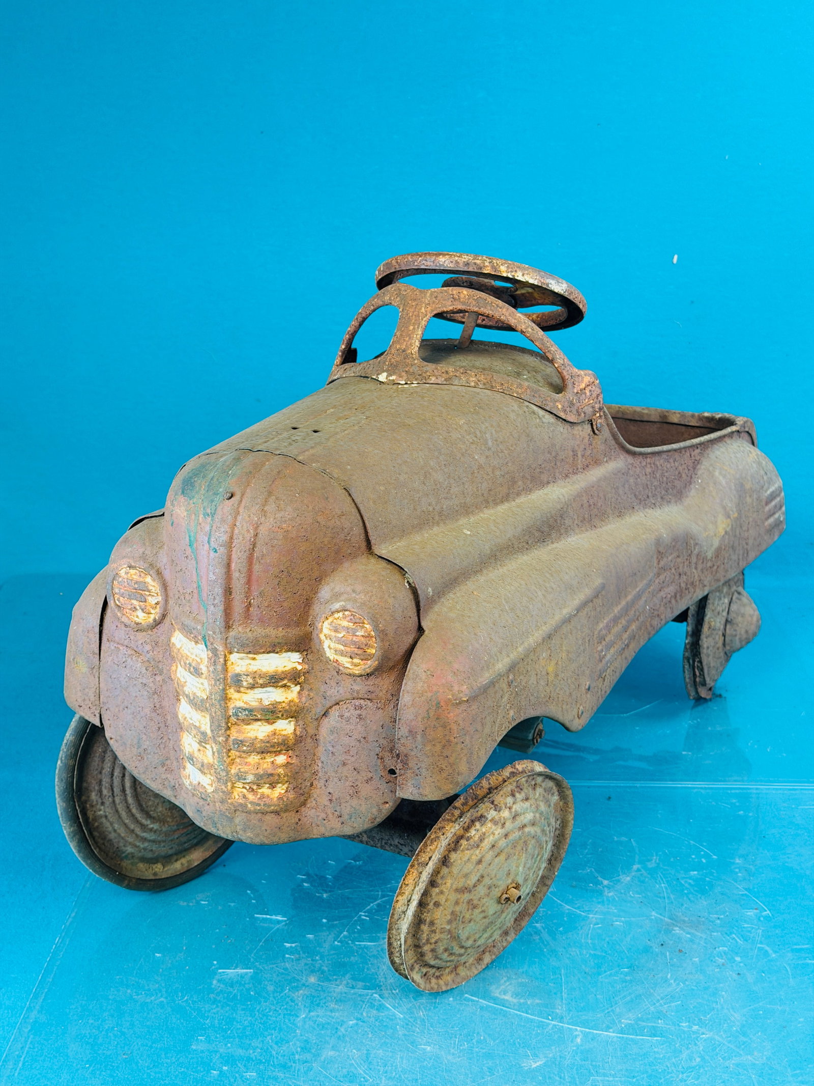 1950's Murray Pontiac Pedal Car: 1950's Murray Pontiac child's pedal car which measures approximately 34" long by 14" wide. Condition - as found in need of complete restoration with heavy rust etc. No in house shipping is available o