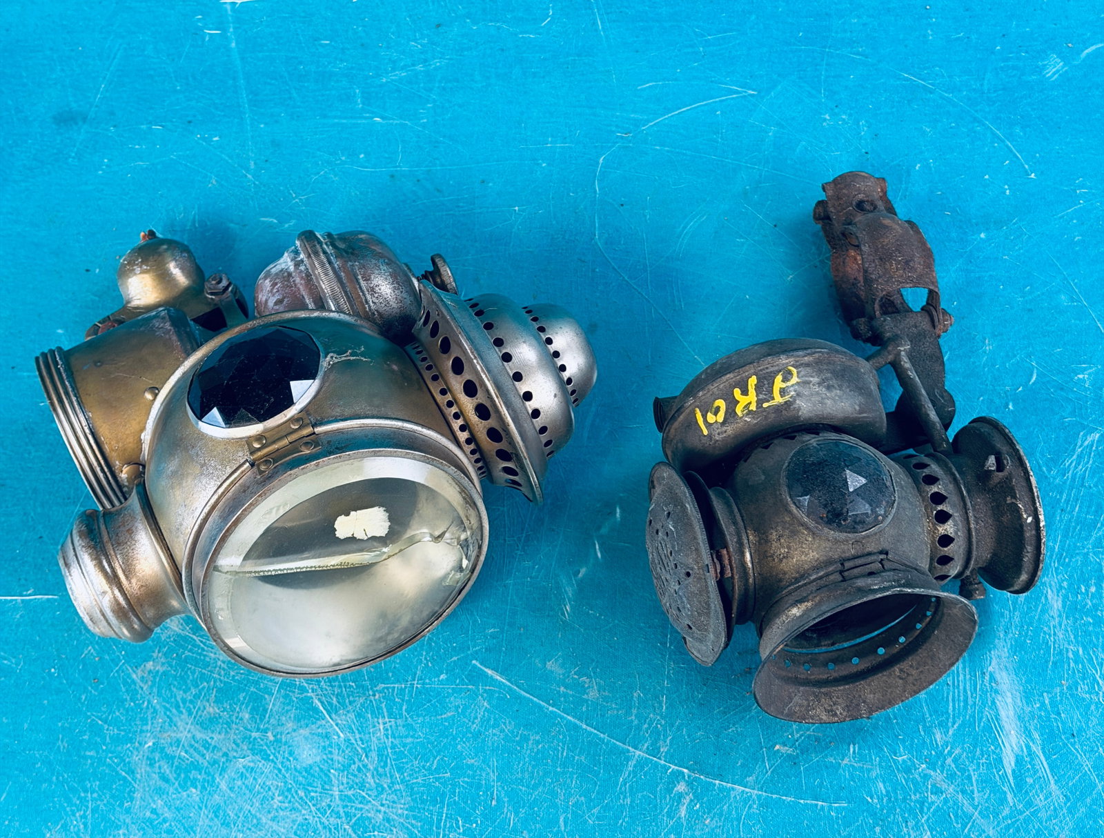 Lot 2 Antique Bicycle Lamps (as is) (1 of 6)