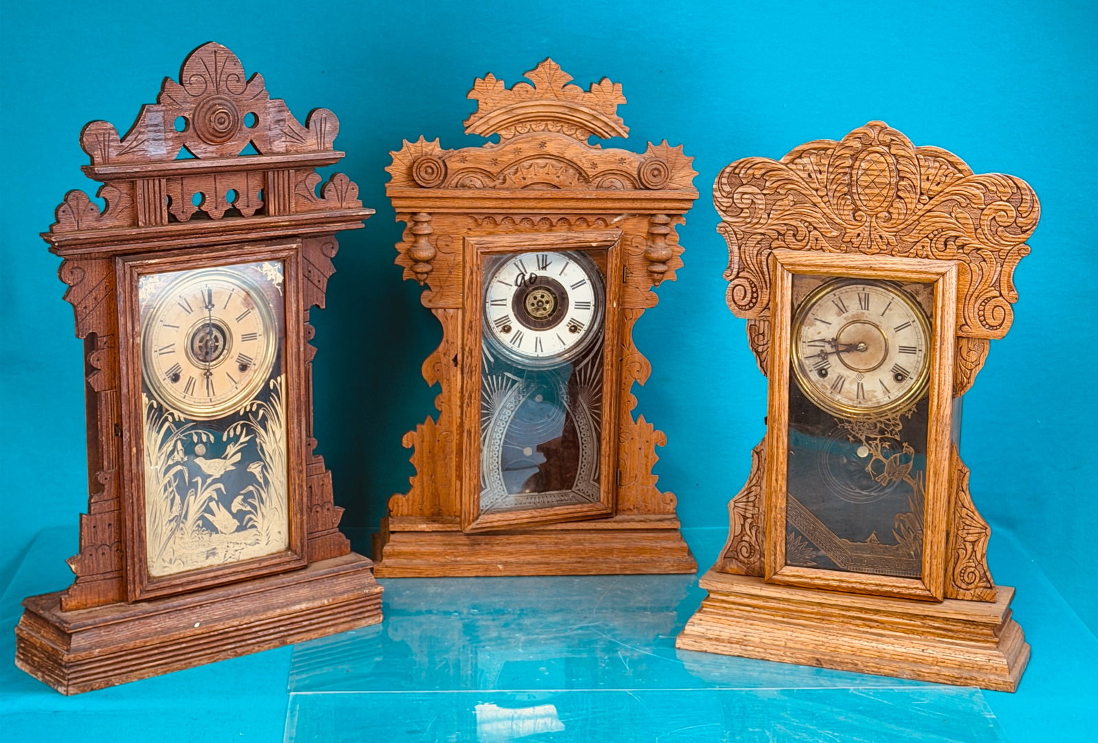 Lot 3 Antique Oak Gingerbread Clocks (1 of 6)
