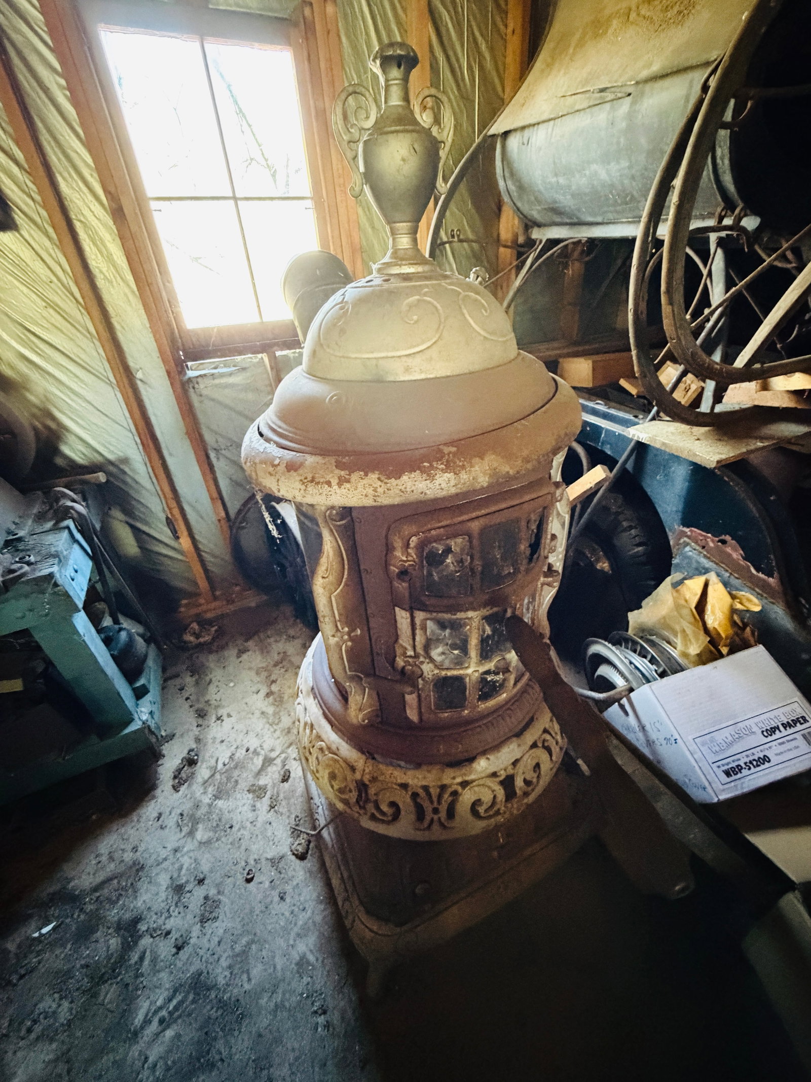 1900's Stewart Oak 270 Pot Belly Stove (1 of 8)