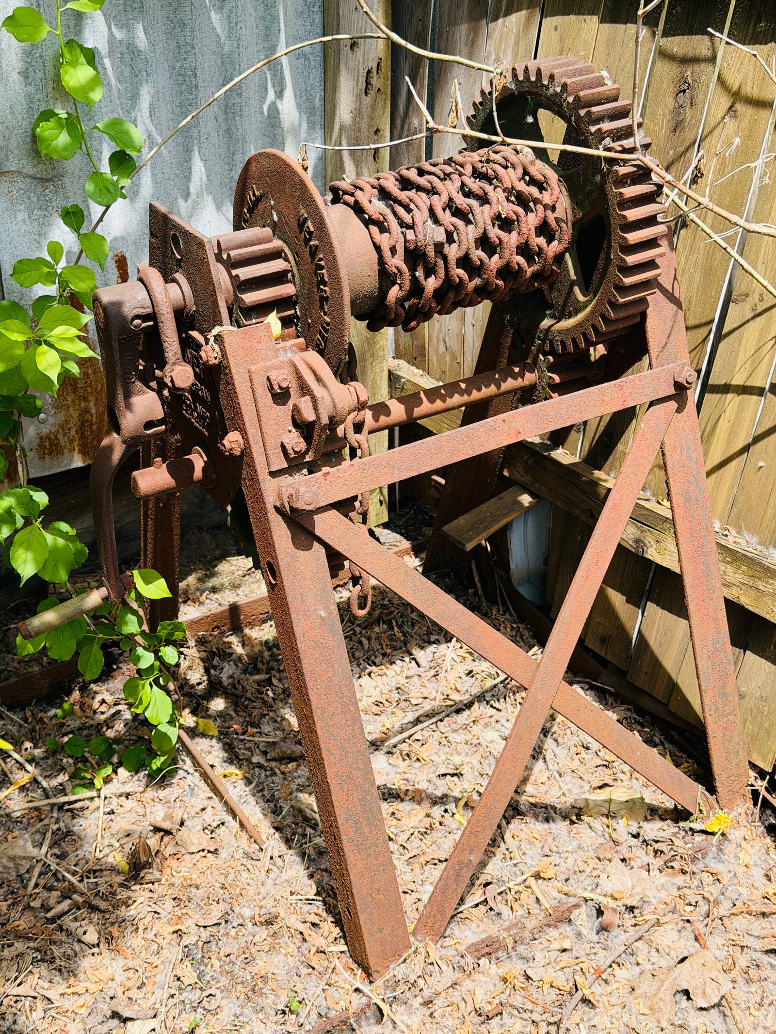 Weaver 2 Ton Auto Hand Crank Auto Crane: Rare Vintage Weaver Mgf Co Auto Hand Crank or Winch Auto Crane - 2 ton with boom, company was in Springfield, Illinois and probably dates back to around 1927 and probably was on one of Art Dell Sr's