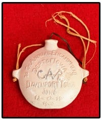 1900 G.A.R. Stoneware Commemorative Flask (1 of 3)