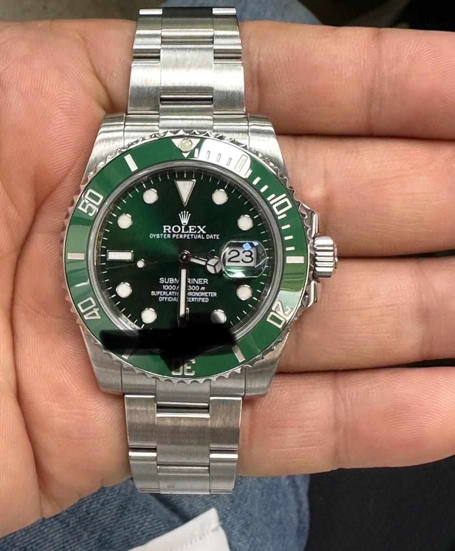 New 40mm Hulk Rolex 116610LV Discontinued Model Comes with Box & Papers (1 of 1)