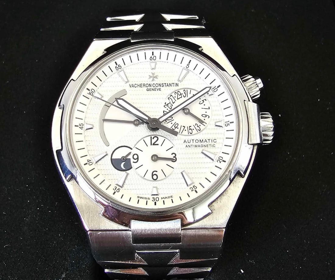 Vacherone Constatin Overseas Comes with Box & Papers (1 of 1)