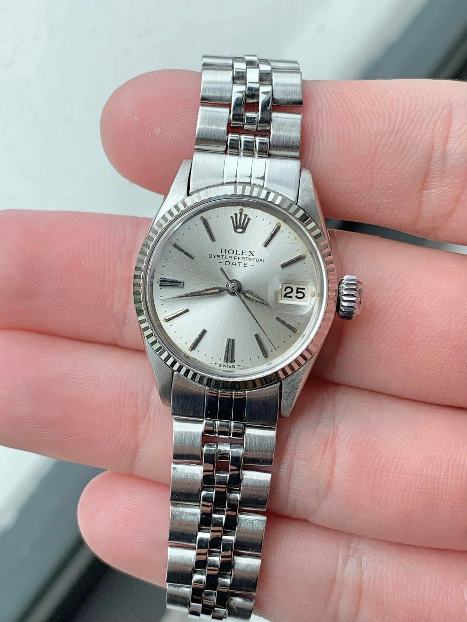 Used 26mm Ladies Datejust Oysterperpetual Comes with box and appraisal upon: Used 26mm Ladies Datejust Oysterperpetual Comes with box and appraisal upon request #3SS95556v7