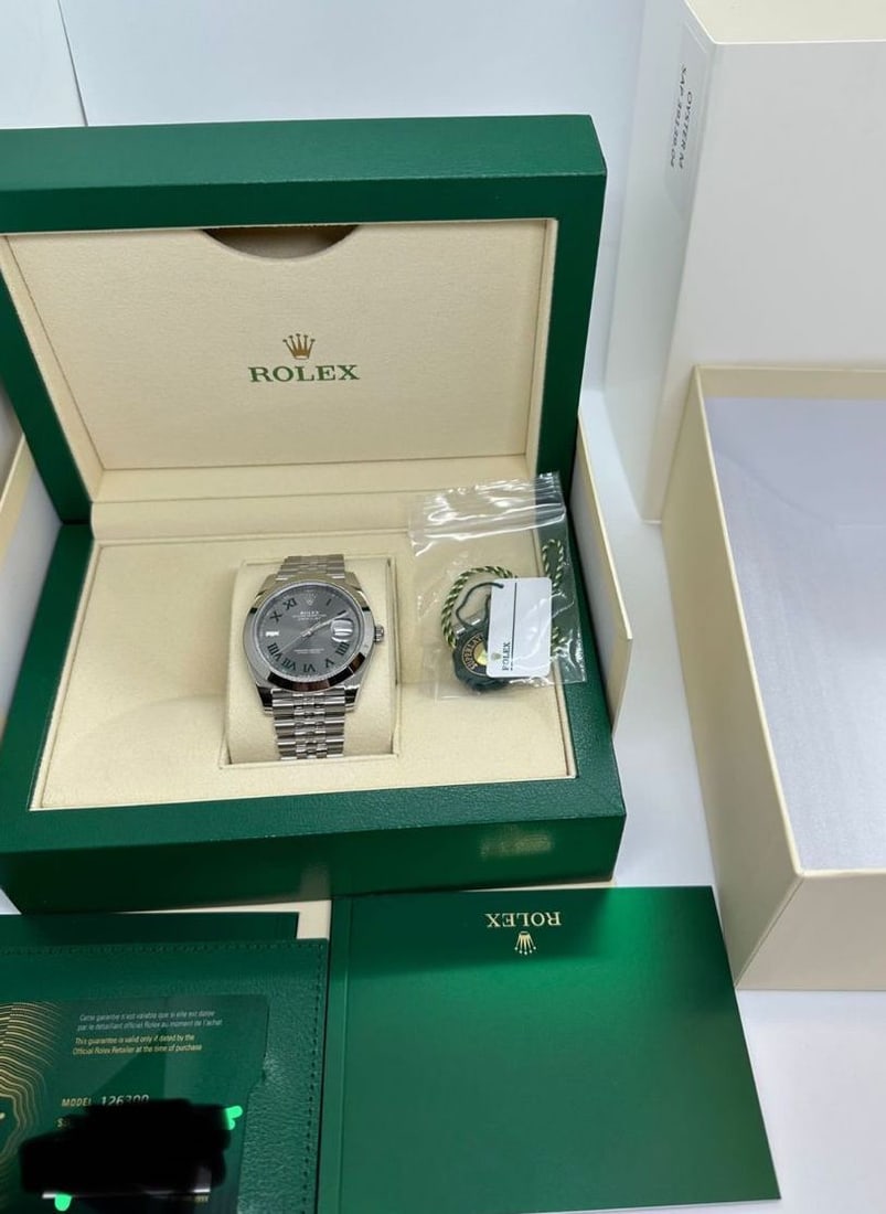 41mm Wimbledon Rolex Datejust Comes with Box and Papers: 41mm Wimbledon Rolex Datejust Comes with Box and Papers #3SS12650v8
