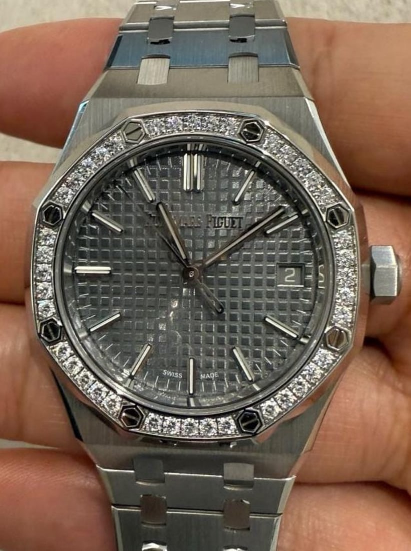 Audemars Piguet Royal Oak 1551ST Grey Dial with Factory Diamond Bezel Comes: Audemars Piguet Royal Oak 1551ST Grey Dial with Factory Diamond Bezel Comes with Box & Papers #3SS23487v15