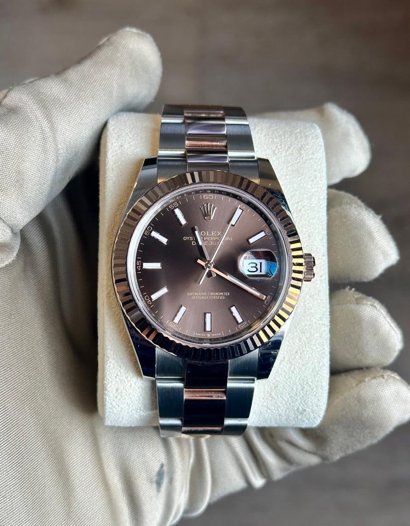 Used Oysterperpetual Datejust 41mm Chocolate Dial oyster bracelet comes wit