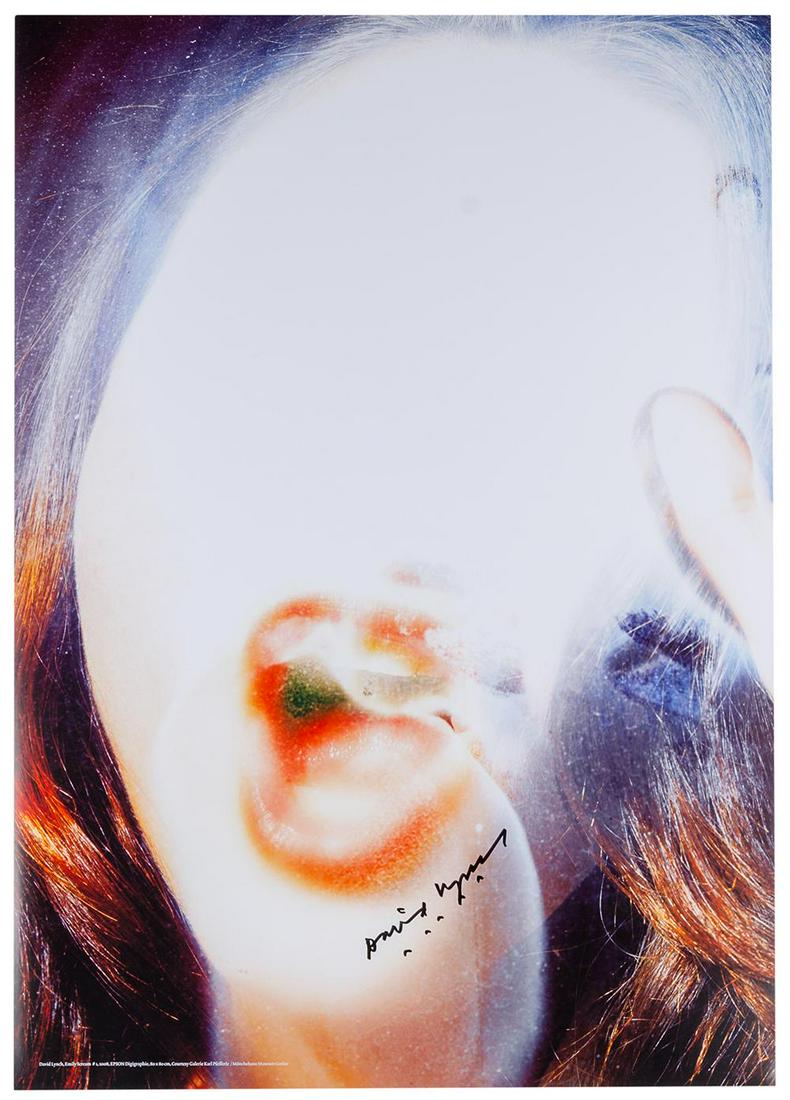 Plakate Lynch, David Emily Scream #1. 2: Emily Scream #1. 2 Ausstellungsplakate mit Gelegenheitssignatur von David Lynch. Farboffset auf starkem Papier. Goslar, Mönchehaus Museum, 2010. 84 x 61 cm. Das Plakat erschien 2010 anlässli