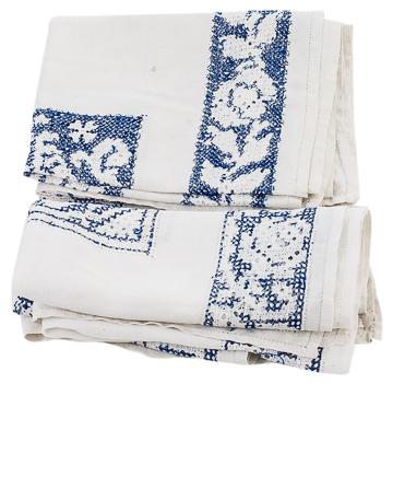 THREE TABLE RUNNERS: Uno con restauración. Dimensions: 173 x 44 cm Type of Object: Textil, Artes decorativas