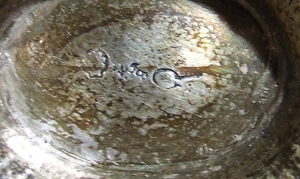 Continental silver pierced basket with swing handle - 3