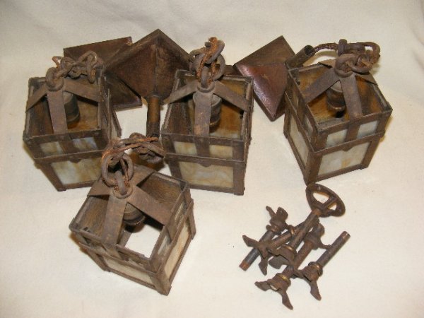 lot of 4 arts and crafts sconces - 3