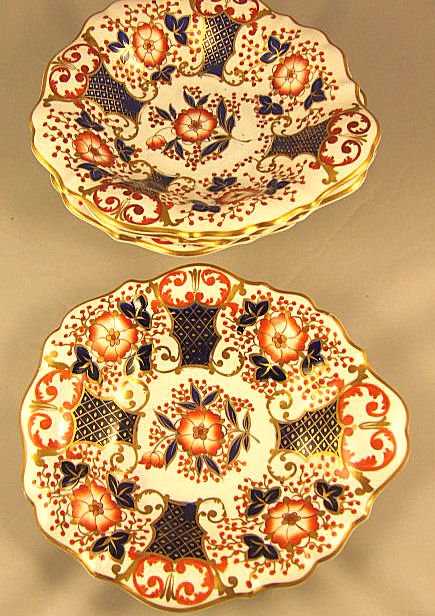 4 Copeland & Garrett Late Spode Felspar Porcelain s: 4 Copeland & Garrett Late Spode Felspar Porcelain serving bowls 9.25" X 8.5". All in excellent condition with minor gold wear.