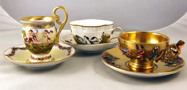 3 Capodimonte hand painted cups & saucers, no chip: 3 Capodimonte hand painted cups & saucers, no chips, cracks, repairs