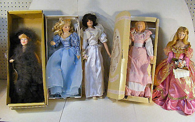 Lot of 5 dolls, Marian Yu Bride & Sleeping Beauty,: Lot of 5 dolls, Marian Yu Bride & Sleeping Beauty, Little Women Beth, Heirloom, Effanbee Mae West