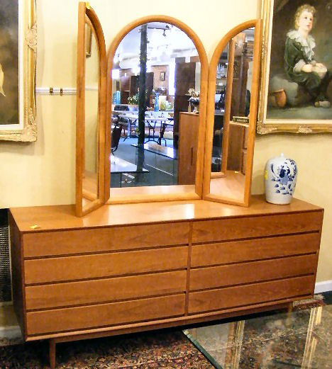 Danish modern style low dresser with tri-fold mir: Danish modern style low dresser with tri-fold mirror. 8 drawers. 32" tall x 71" long x 18" deep.
