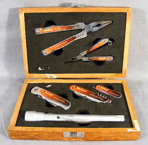 Boxed set of Sheffield Stainless pocket knives and : Boxed set of Sheffield Stainless pocket knives and tools, box measures 8.5" X 5.75"