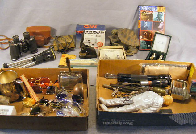 Lot of binoculars, camera, harmonica, tools sunglas: Lot of binoculars, camera, harmonica, tools sunglasses, etc.