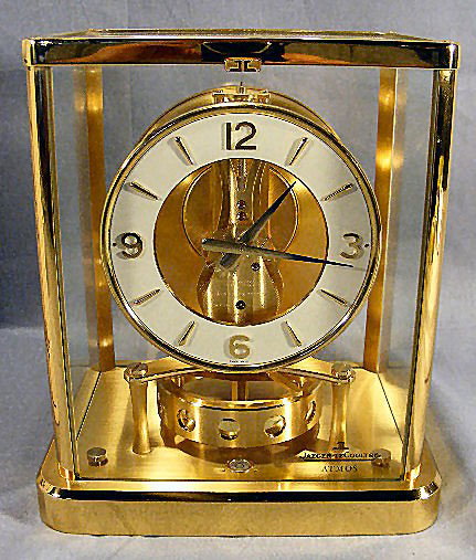 Jaeger-Le Coultre Atmos clock w/ original box & pa: Jaeger-Le Coultre Atmos clock w/ original box & packaging. #697517 , Caliber 540. 9" x 8" x 6"