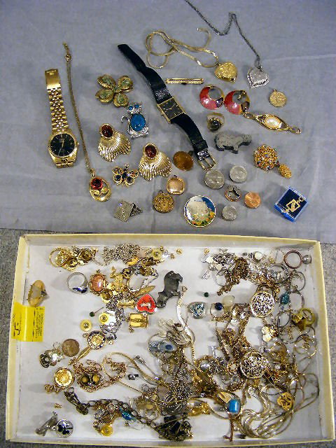 Lot of estate jewelry including Seiko watch, pins,: Lot of estate jewelry including Seiko watch, pins, cufflinks, chains, earrings, etc.