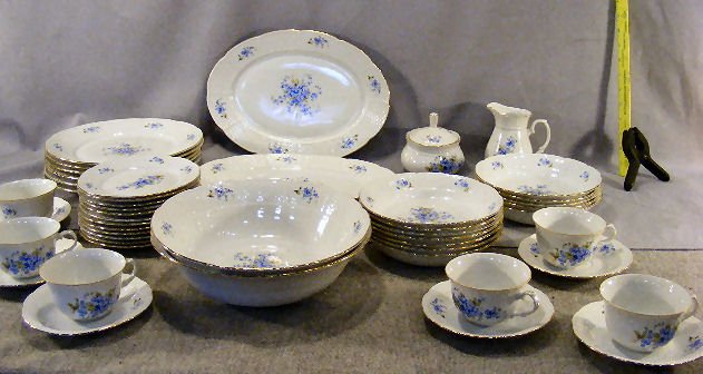 Thun Czechoslovakia china, 6 - 10.25" plates, two: Thun Czechoslovakia china, 6 - 10.25" plates, two 13" oval platters, two 10" round bowls, twelve 7.5" soup bowls, six cups & saucers, creamer& sugar bowl and twelve 6.75" bread plates. No chips or cra