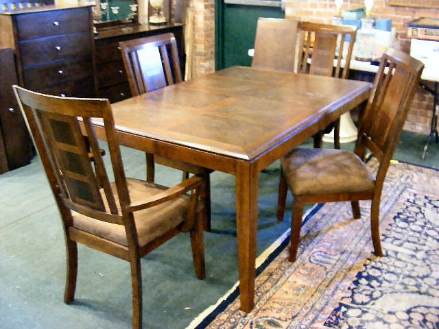 Contemporary dining room table with one leaf and: Contemporary dining room table with one leaf and four chairs (2 arms & 2 sides), table measures 61" X 42" without leaf