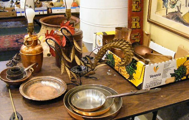Lot of copper and metal items including pans, pit: Lot of copper and metal items including pans, pitcher, dipper, etc.