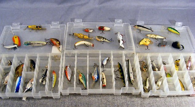Lot of 46 estate fishing lures, varied ages: Lot of 46 estate fishing lures, varied ages