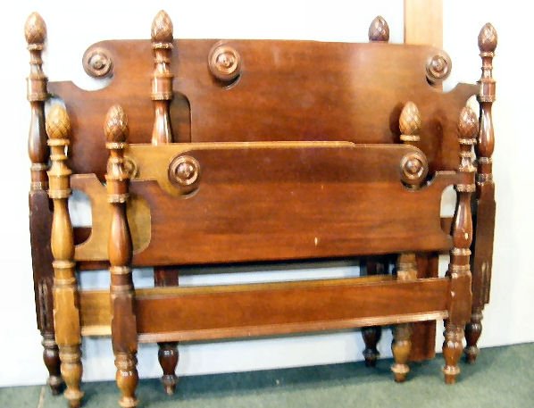 Pair of vintage pineapple top mahogany twin beds : Pair of vintage pineapple top mahogany twin beds w/ rails. Scuffs & scratches and one footboard is sun faded.