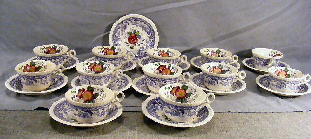 Copeland Spode Mayflower - 12 cups with 13 saucers: Copeland Spode Mayflower - 12 cups with 13 saucers, 2 cups chipped, two cups stained (need bleaching)