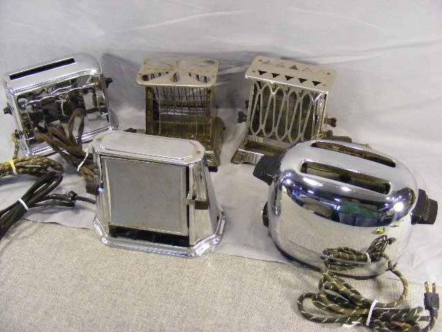 Lot of five toasters including deco Proctor chrom: Lot of five toasters including deco Proctor chrome, Toastmaster single slice, Westinghouse Turnover, Son-Chief, El Tosto