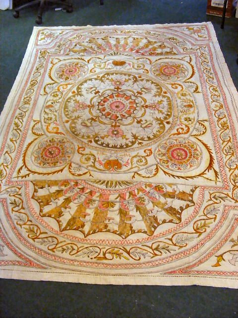 Vintage hand made crewel bed spread, excellent con: Vintage hand made crewel bed spread, excellent condition, 98" X 65"