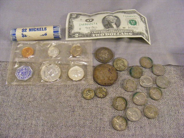 Misc. coin lot including 1959 mint set, roll of n: Misc. coin lot including 1959 mint set, roll of nickels Jeffersons on each end, 12 loose Jefferson nickels, 1926 silver dollar, Columbian half dollar, 1916 Mercury head dime, 1946 Roosevelt dime and 1