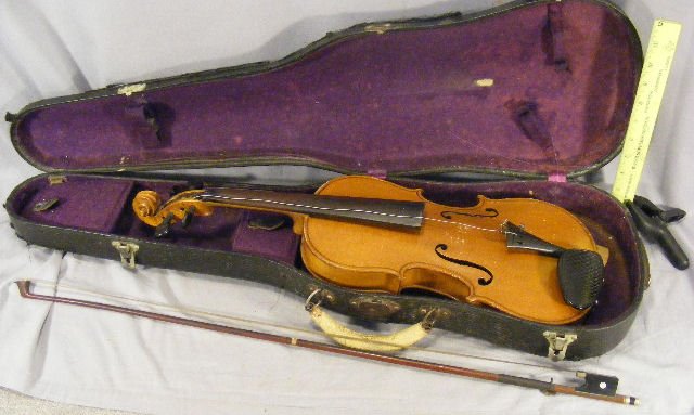 Antonio Stradivarius labeled, "Copy Of" violin: Antonio Stradivarius labeled, "Copy Of" violin