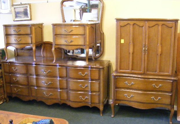 Bedroom set including, queen size bed, two night : Bedroom set including, queen size bed, two night stands, double dresser, mirror, gent's chest